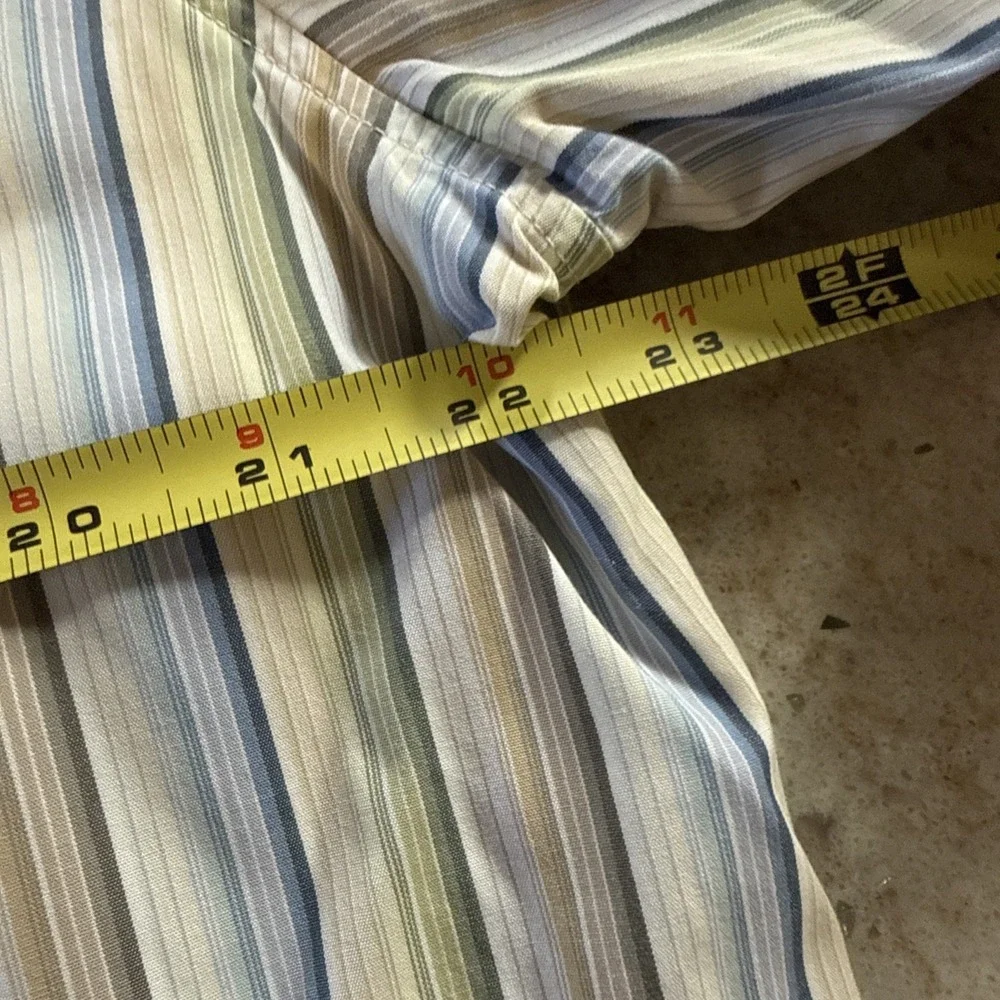 Banana Republic Men's Button Down Shirt‎ 16-16 1/2 Large.